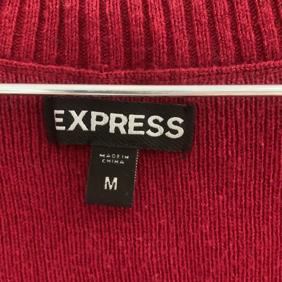 Deep v-neck red sweater - Picture 2 of 2